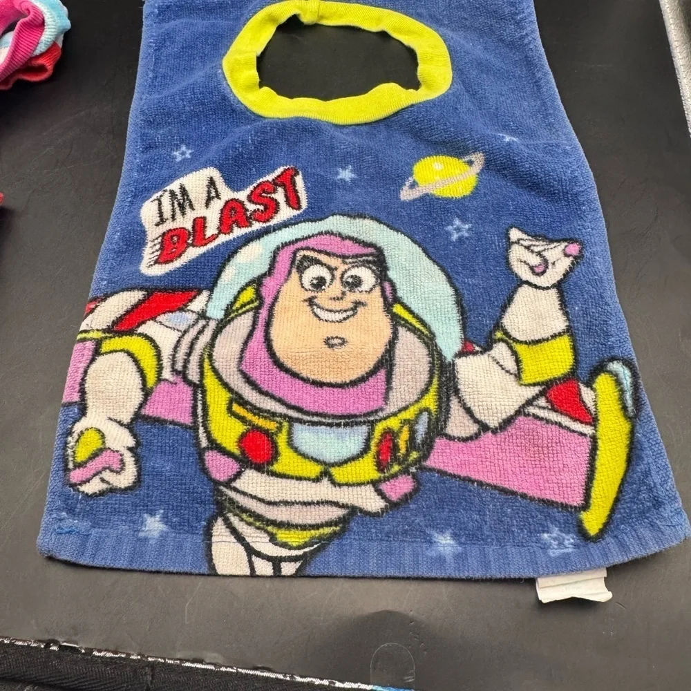 Disney Jr Mickey Mouse 3 Pack  Cloth Toddler Bibs 6M+ Buzz Lightyear, Minnie